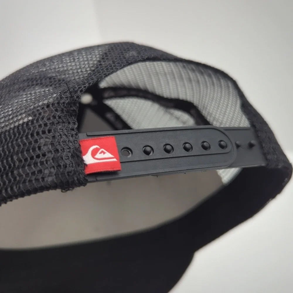Quiksilver Boardriding Co Mens Black Mesh Trucker Hat Snapback Cap QSM25CA163